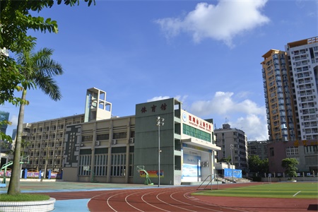 深圳市云頂學(xué)校國際高中招生簡章